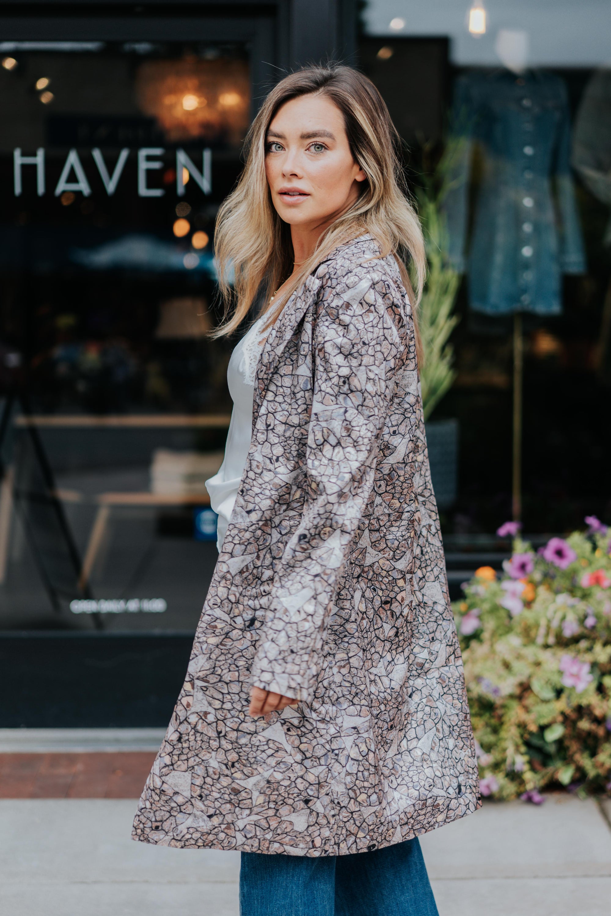 Lexi Jacquard in Abalone by Catherine Gee