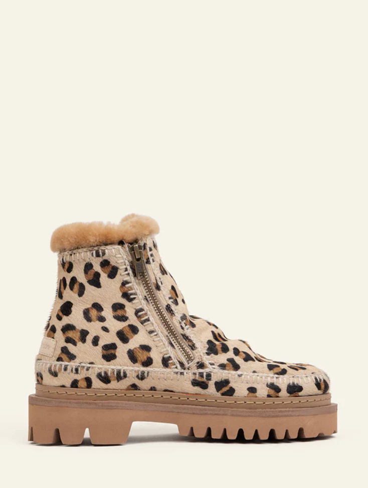 Setsu 3.0 in Beige Leopard Pony by Laidback London