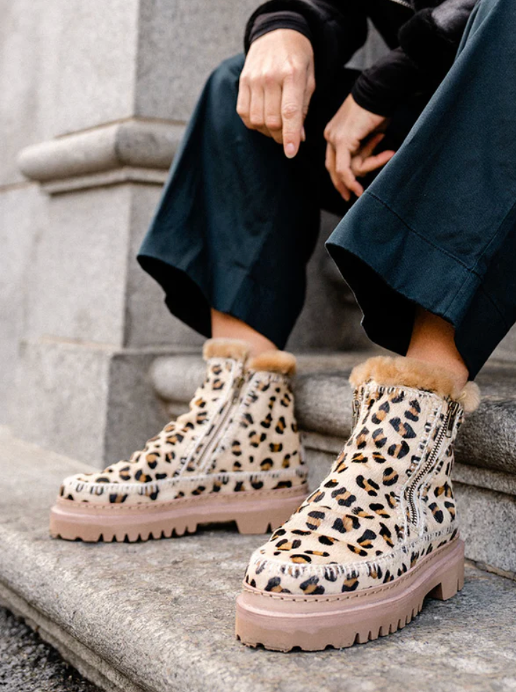 Setsu 3.0 in Beige Leopard Pony by Laidback London