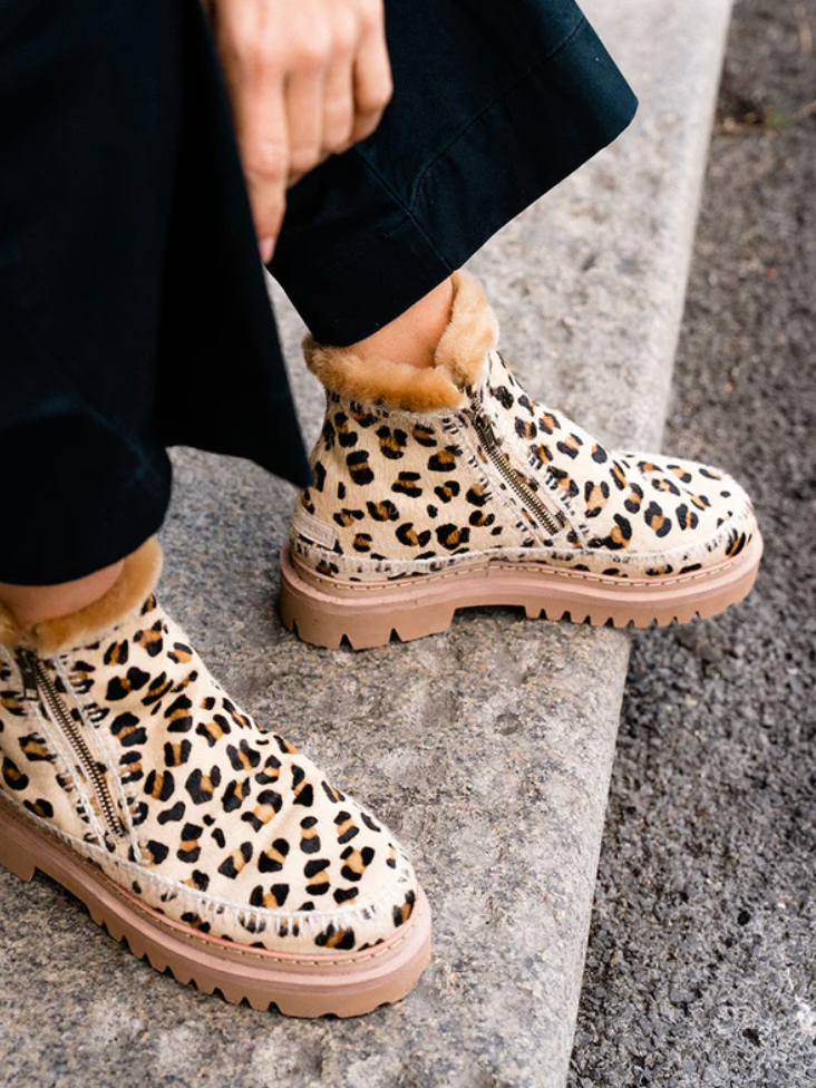 Setsu 3.0 in Beige Leopard Pony by Laidback London
