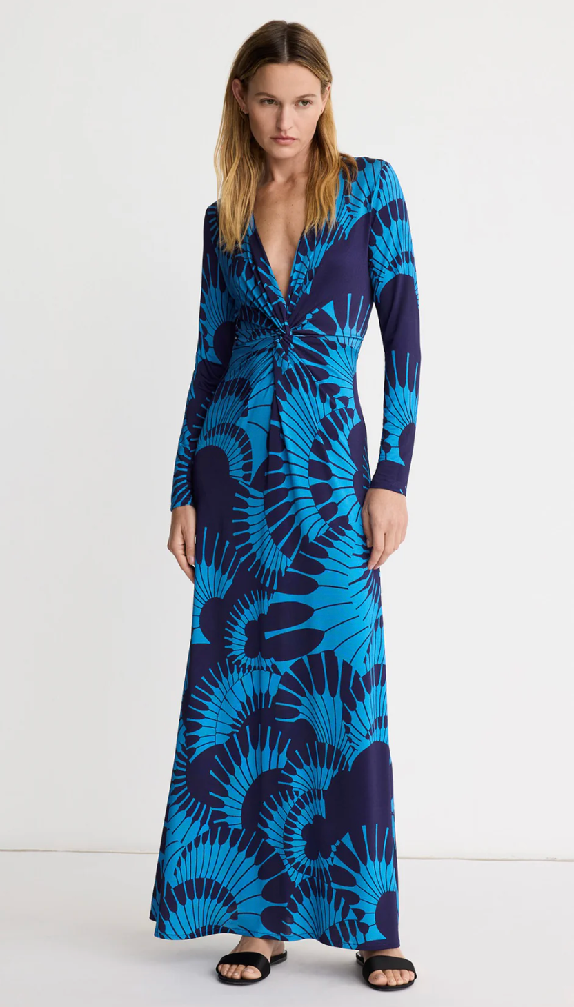 knotting a maxi dress Waist Knot Dress in Navy Graphic by Smythe – Haven