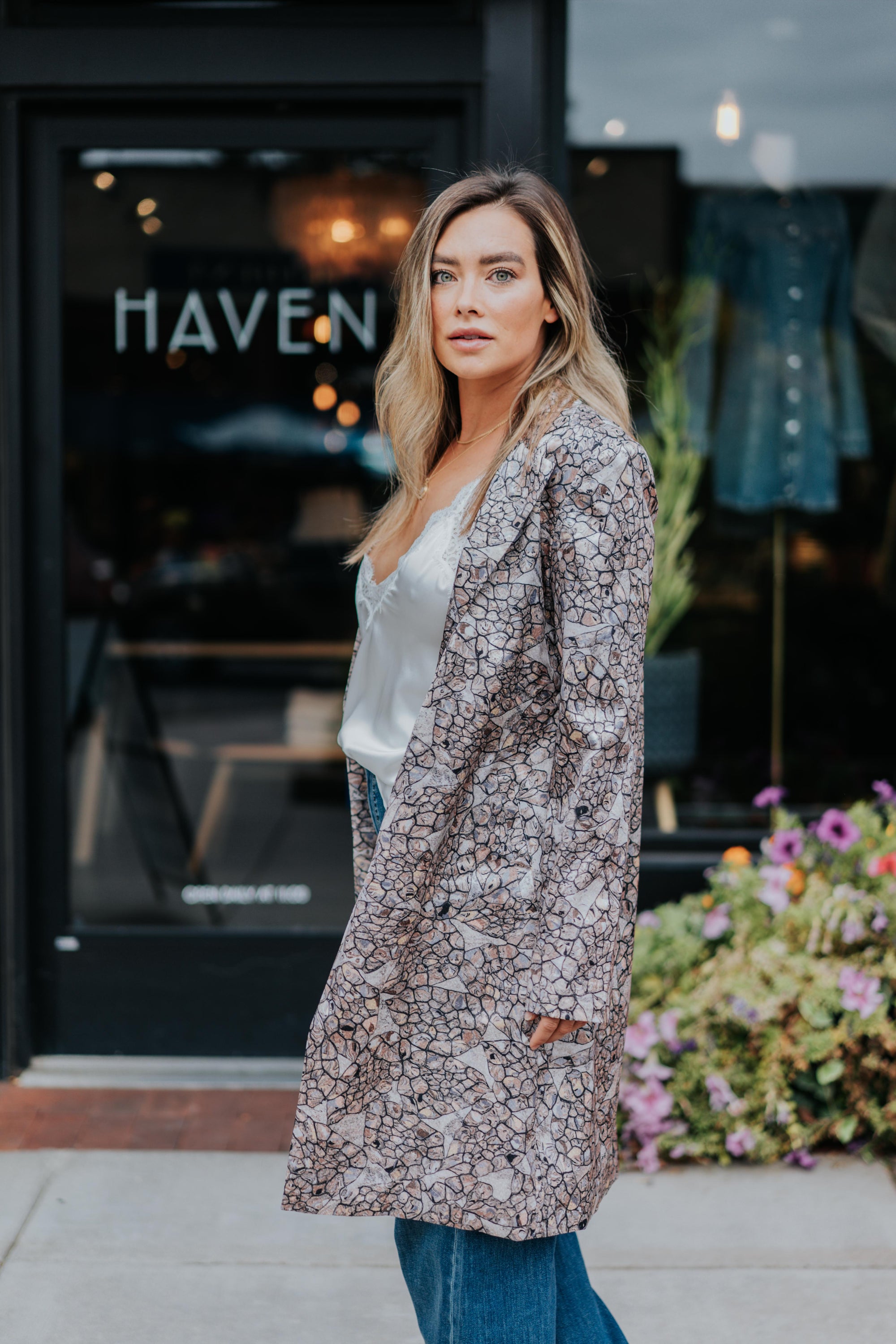 Lexi Jacquard in Abalone by Catherine Gee