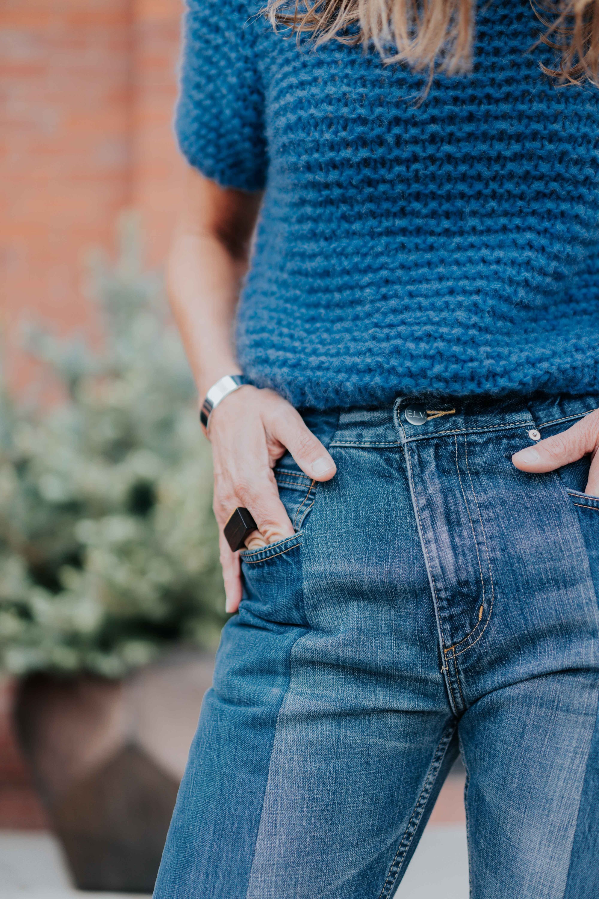 Cashmere T-shirt in China Blue by Maiami