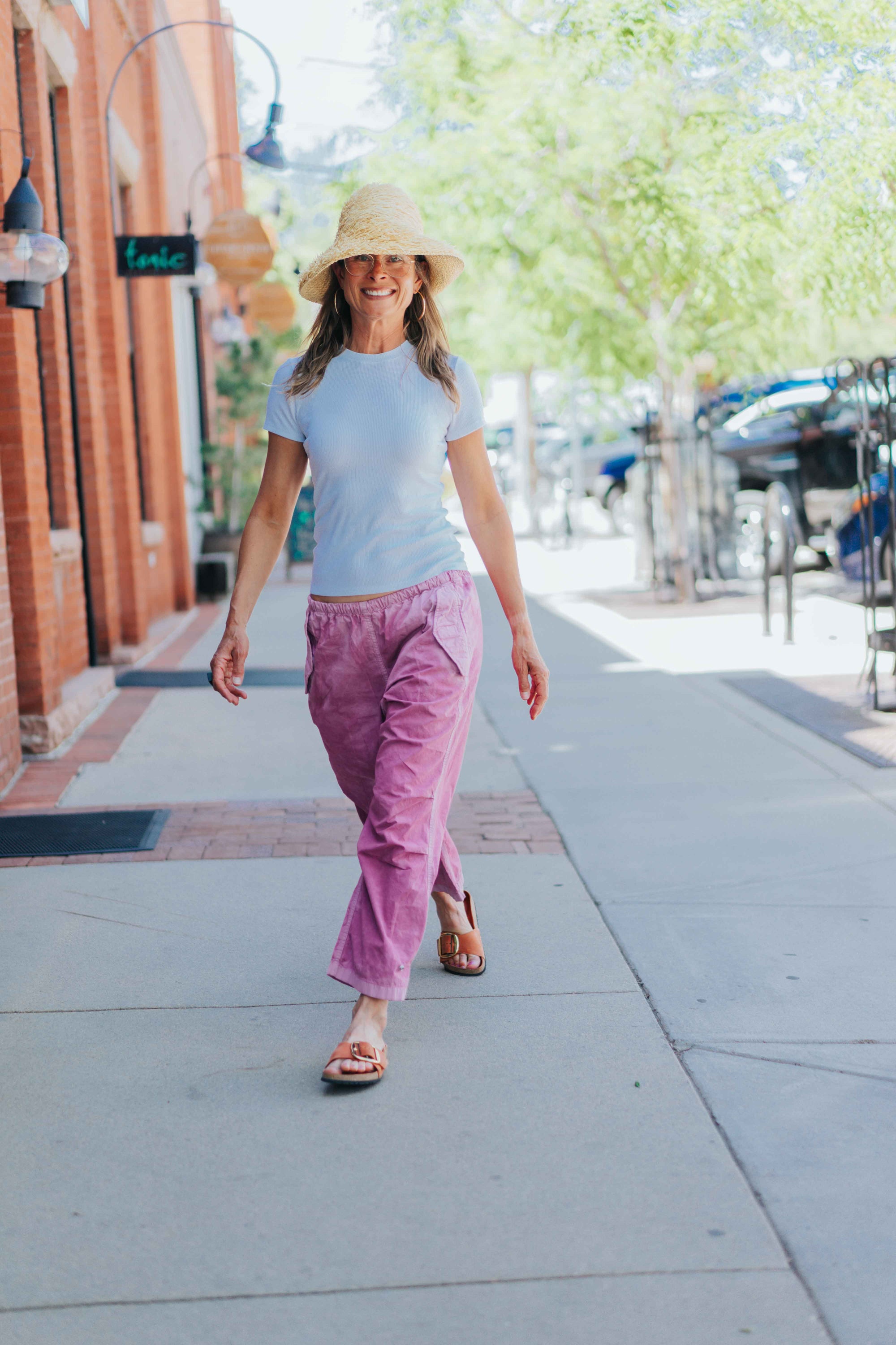 OUTOFSIGHT POPLINAIR FLAPSNAP KITE PANT in Pink by FREECITY