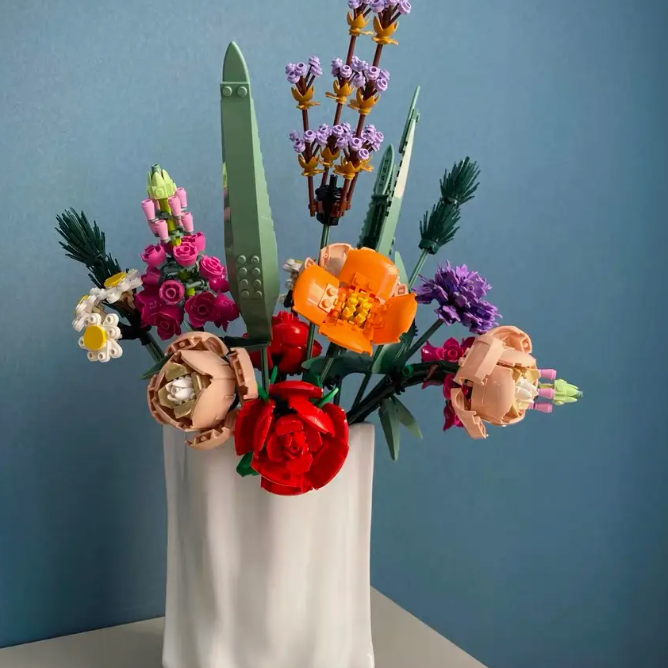 &quot;Le Papier&quot; - White Paper Bag Looking Ceramic Vase