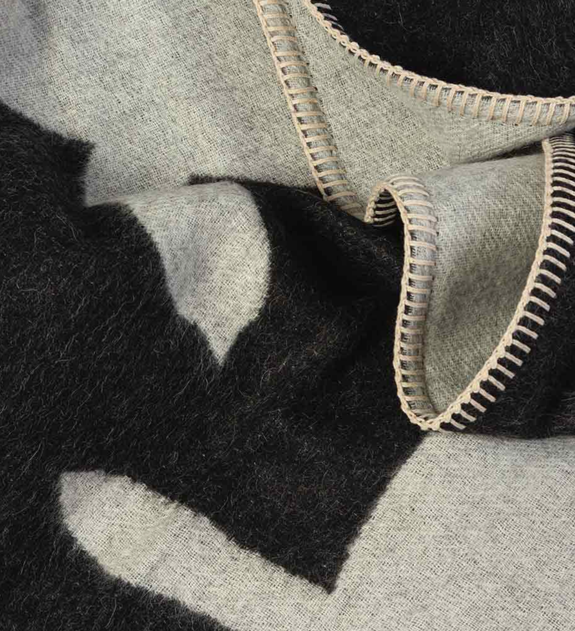 LottaLove Reversible Thrown in Black/Cream by Blacksaw